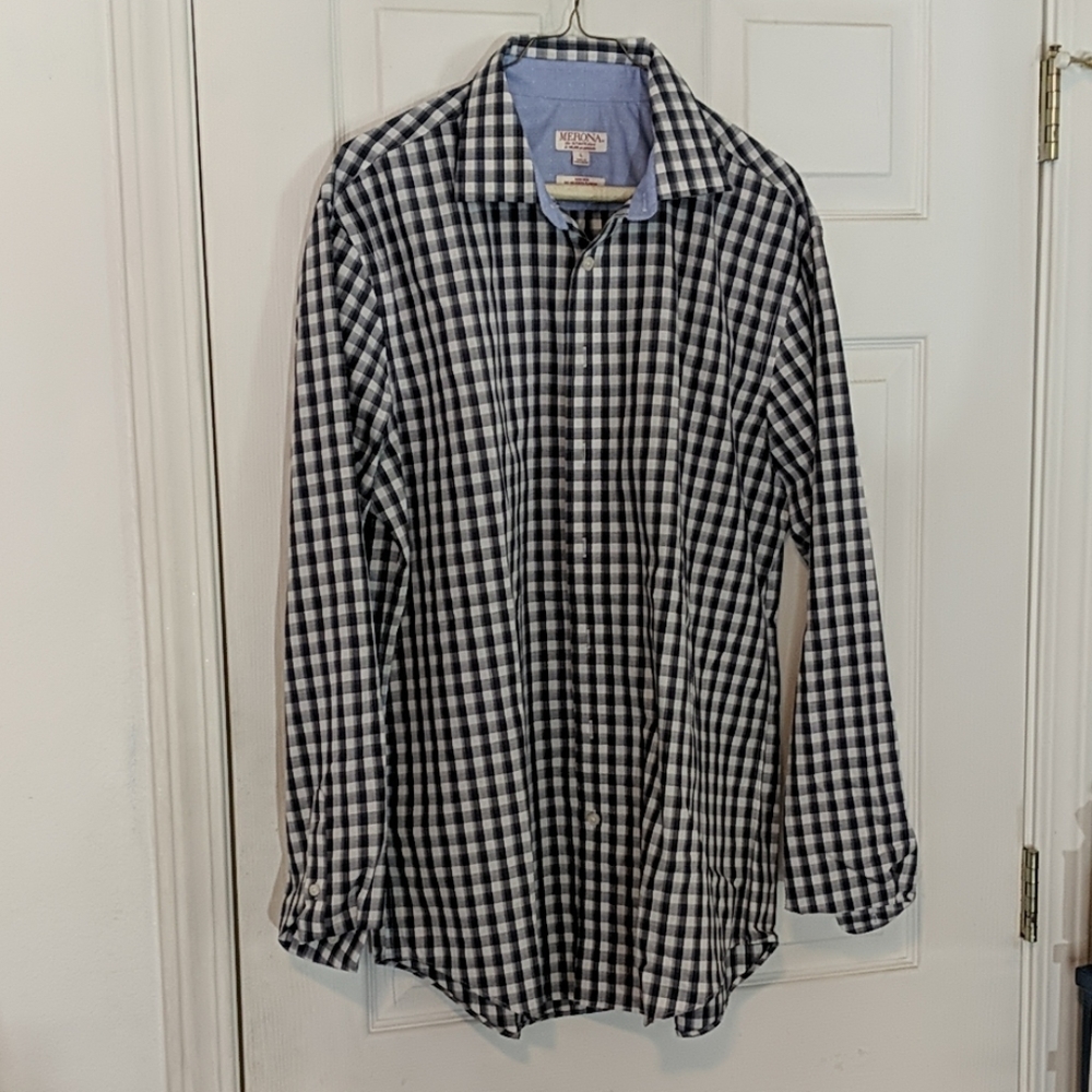Merona Plaid Button-Up Long Sleeve Shirt